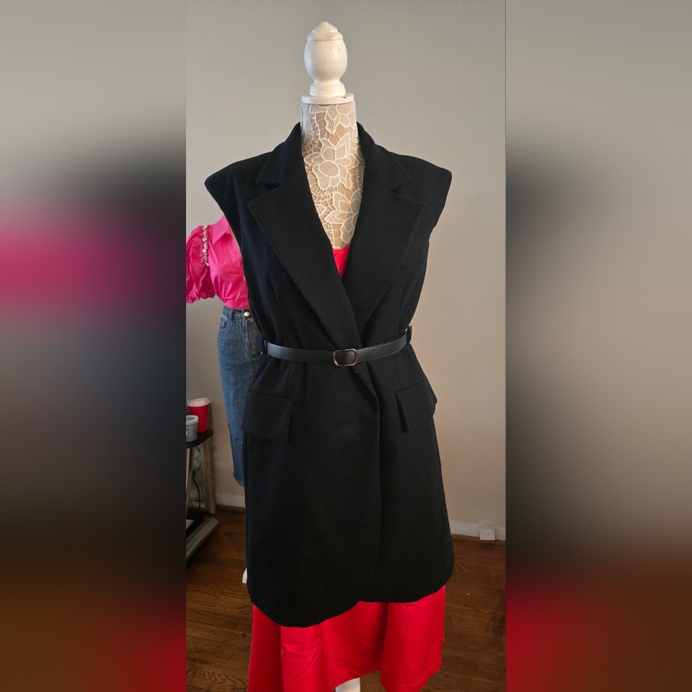 Elegant Black Sleeveless Vest with Belt
